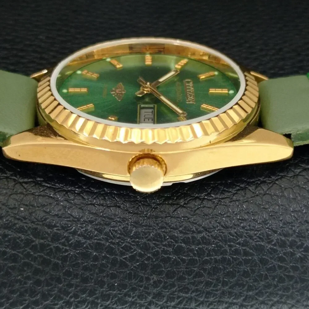 Vintage 1988 Citizen Automatic Mens Gold Watch W/daydate & Green accents